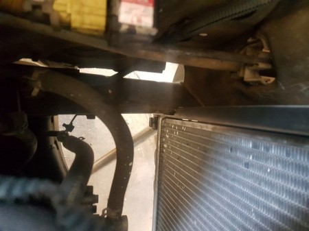 Radiator Bracket clearance Left hand.jpg