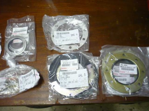 Axle overhaul seals Toyota 2.JPG