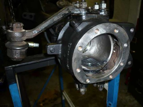 Swivel hub mounted on axle.JPG