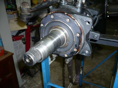 Axle spindle installed on swivel hub.JPG