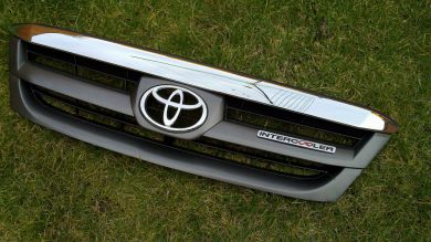toyota-hilux-mk6-replacement-grill-44-p.jpg