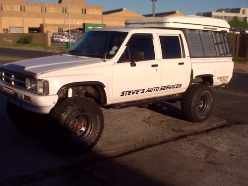 HILUX WITH 328 BMW MOTOR