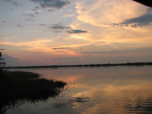 50 The Old House sonsondergang op die Chobe.JPG