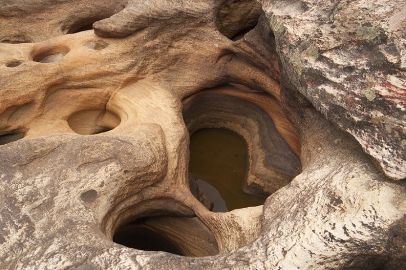 Potholes ... not the kind we see on our roads