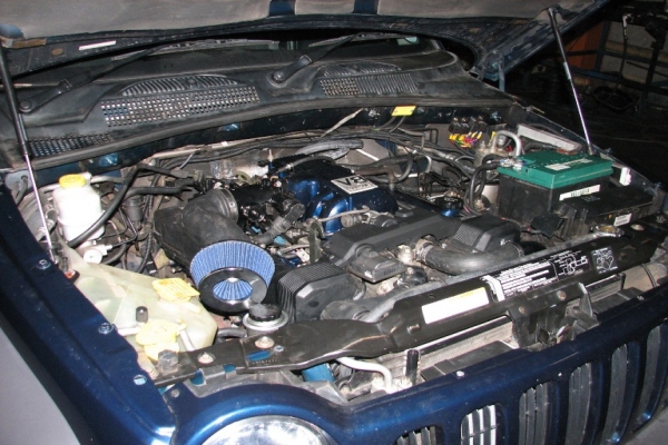 Jeep cherokee Lexus V8 2.jpg
