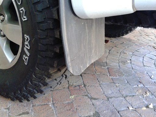 Hilux_mudflap.jpg