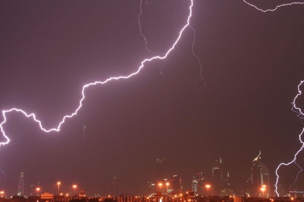 Dubai lightning11.jpg