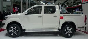 2016-Toyota-Hilux-side-300x135.jpg