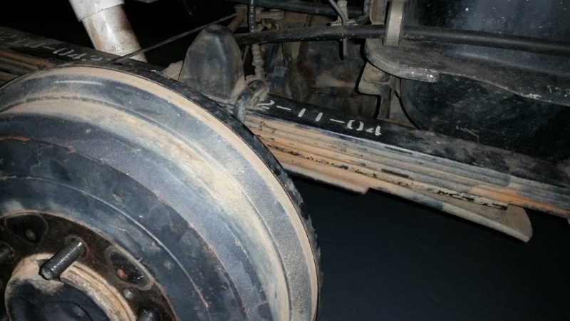 Add Leaf spring 2 001.jpg