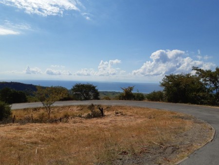 001 Scenic view on the road to Khondowe.jpg