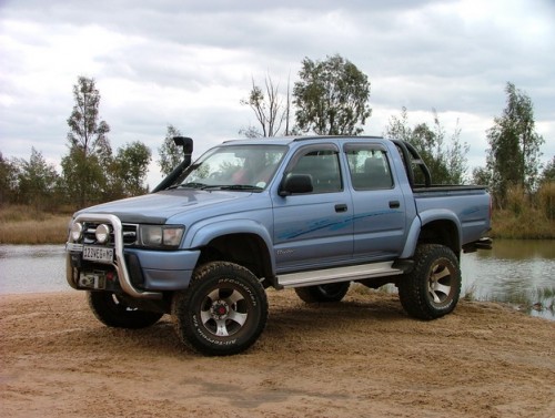 2.7i Hilux 4X4 .jpg