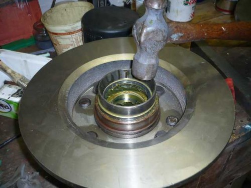 Installing the inner wheel bearing seal.JPG