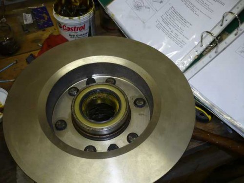 Inner wheel bearing seal installed.JPG