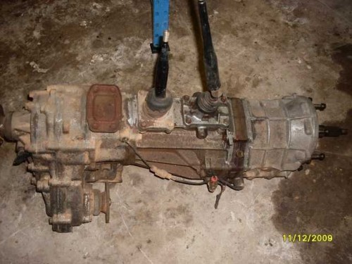 Toyota G52 standard gearbox and t case.JPG