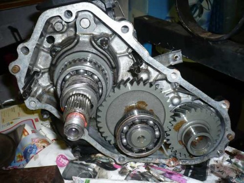 Stripping the 4wd section and transfer case.JPG