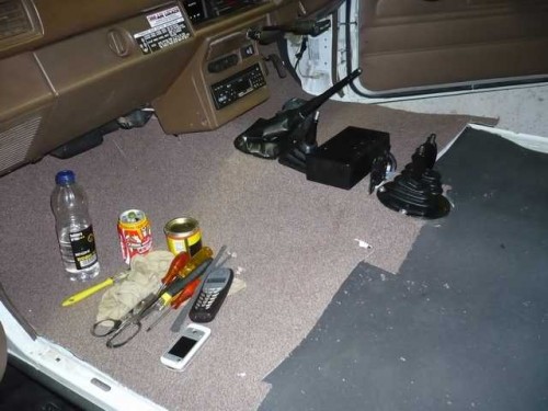 Re-carpeting the Hilux.JPG