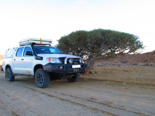 Hilux4x4 Banner Dreadnought.jpg