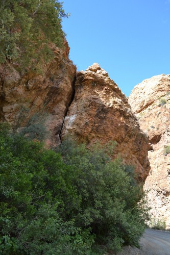 Baviaanskloof sleutel (the rock on the left) they say if this rack were to fall it will seal off the road from the Willowmore side