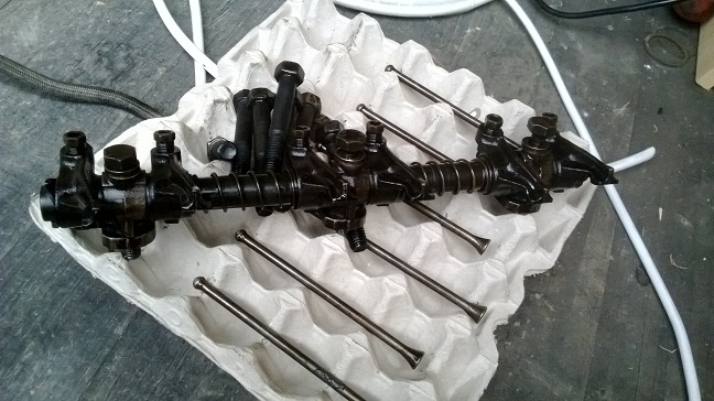 FORD V6 ROCKER SHAFT