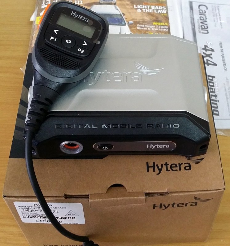 Hytera MD655 Digital-Analog Radio (R).jpg