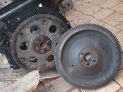 heres the flywheel the engine came with from jap tech,it was an auto apparently.the flywheel thats loose came with another 7mge motor i had from an old conversion.