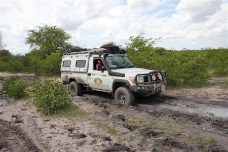 black cotton soil suide van angola