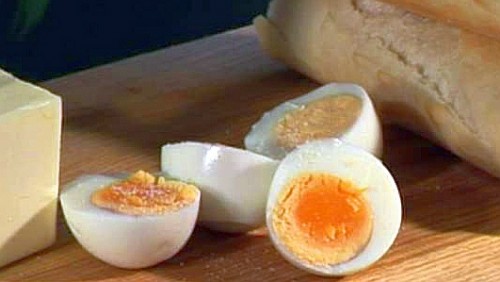 how-to-make-hard-boiled-eggs.jpg