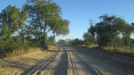 001 Road to Massangena.jpg