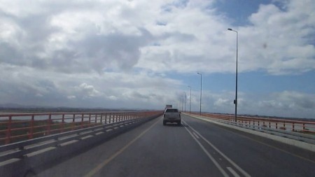 001 Tete bridge 1,8 km long.jpg