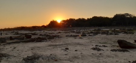 008 Sunset at Kariba lake.jpg